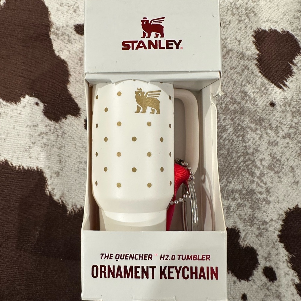 Stanley  Cream and Gold Ornament Keychain